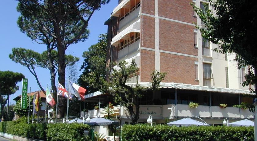 Hotel Le Ginestre Lido di Camaiore Buitenkant foto