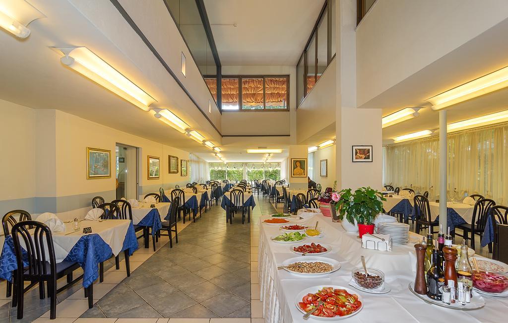 Hotel Le Ginestre Lido di Camaiore Buitenkant foto