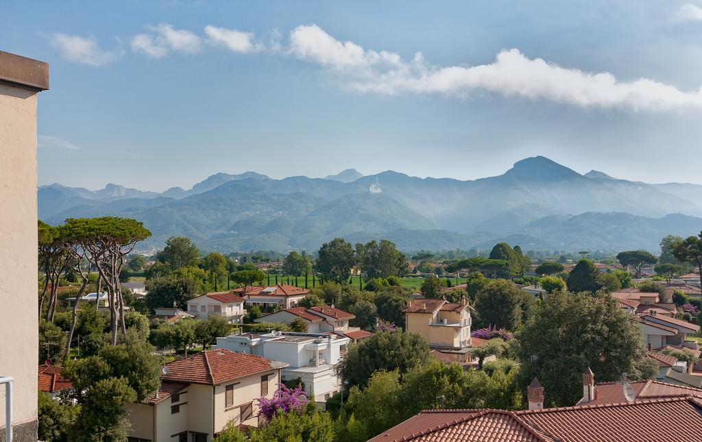 Hotel Le Ginestre Lido di Camaiore Buitenkant foto