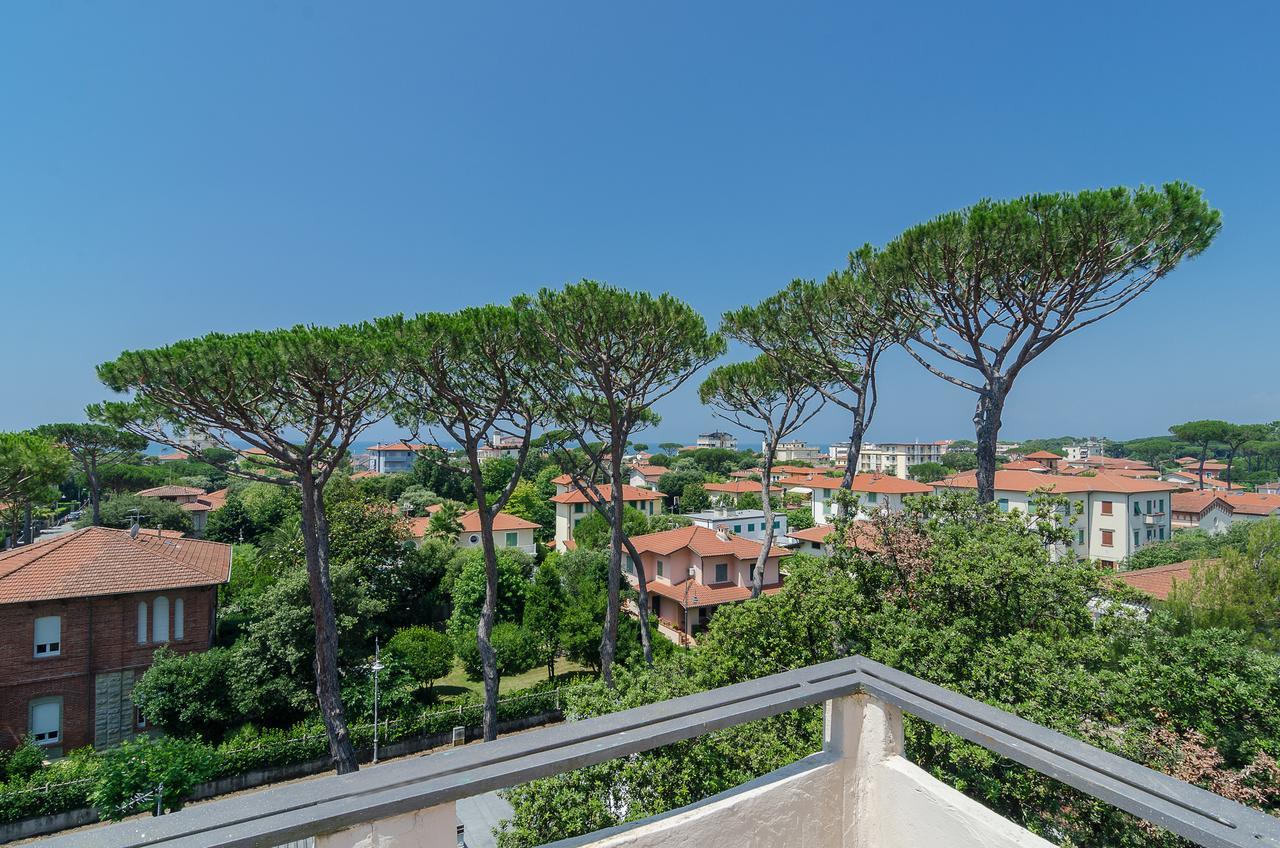 Hotel Le Ginestre Lido di Camaiore Buitenkant foto