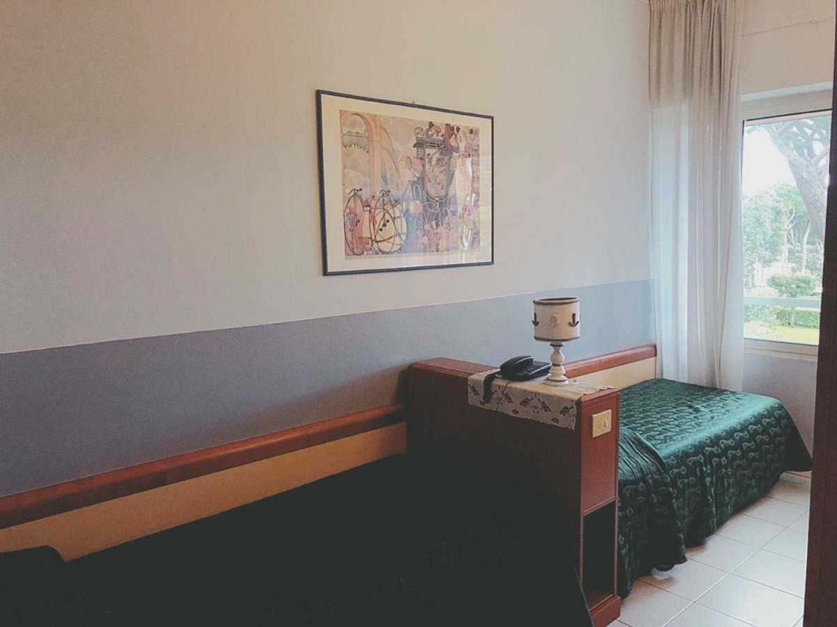 Hotel Le Ginestre Lido di Camaiore Buitenkant foto