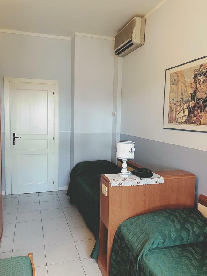 Hotel Le Ginestre Lido di Camaiore Buitenkant foto
