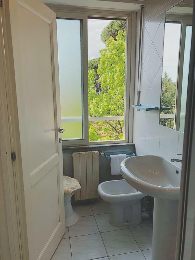 Hotel Le Ginestre Lido di Camaiore Buitenkant foto